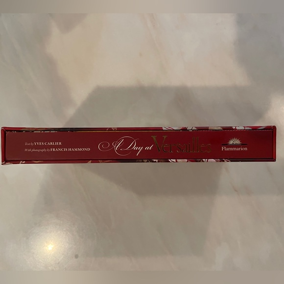 A Day at Versailles Book by Yves Carlier Published by Flammarion Publishers - Picture 4 of 5